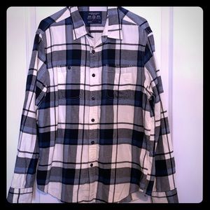 American Eagle Outfitters vintage fit flannel L